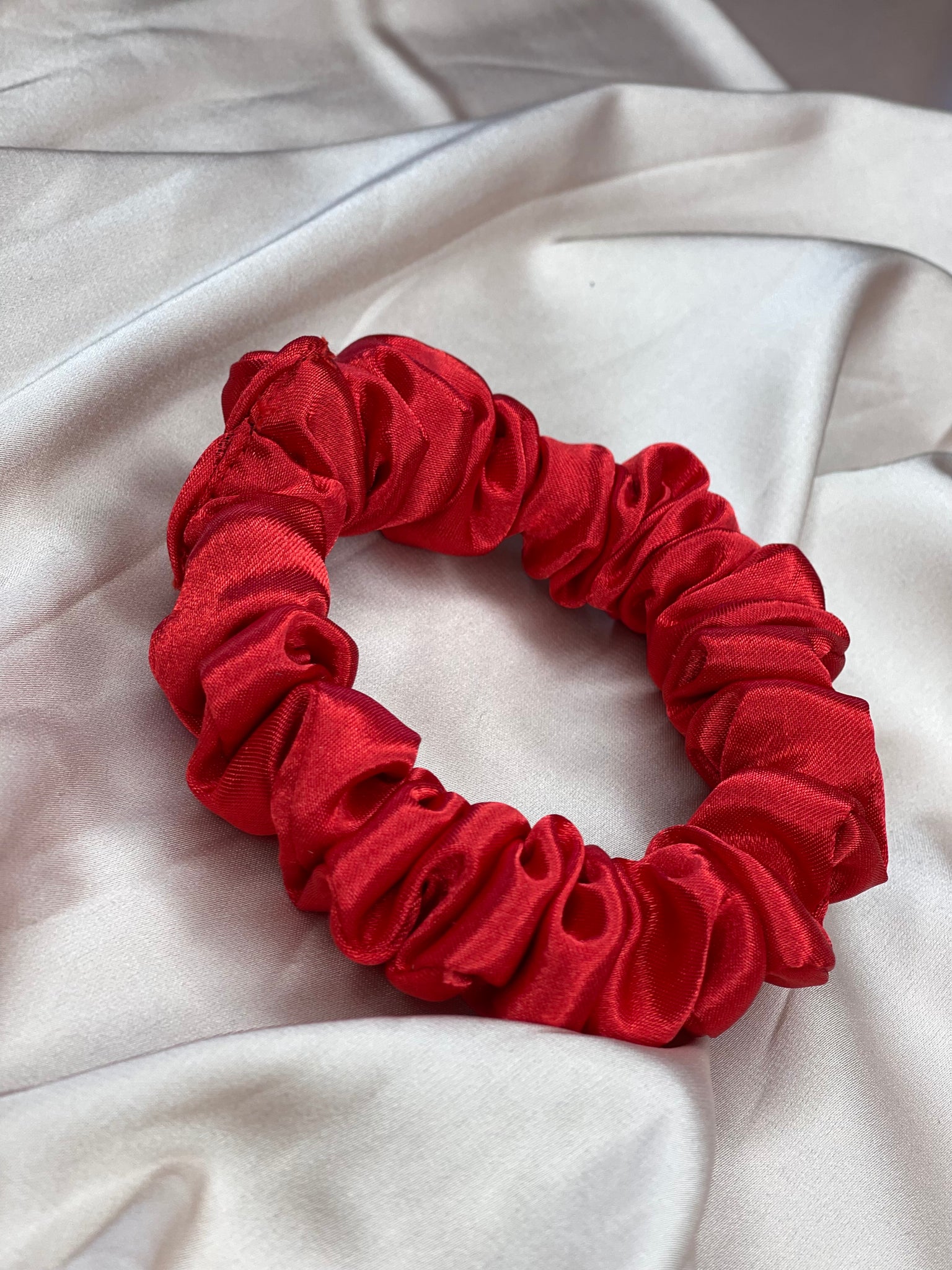 Red love Mini- silk scrunchie